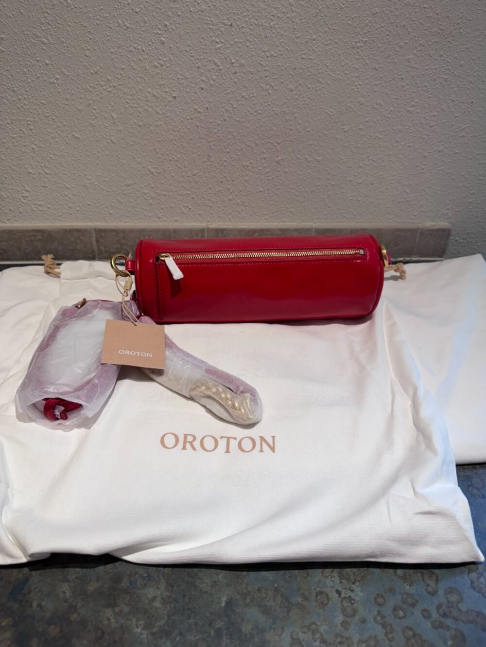 Oroton Market Red Leather Romy Barrel Bag - Picture 2 of 10
